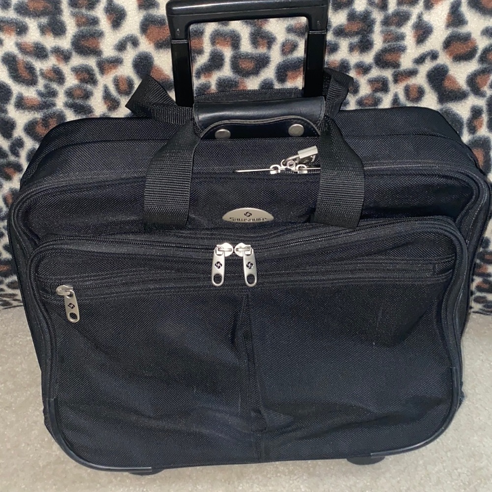 🧳 Samsonite Classic Business Rolling Commuter Briefcase